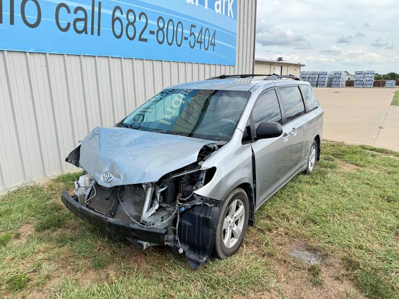 Photo 2 from auction – 2011 TOYOTA SIENNA LE with VIN 5TDKK3DC6BS153216