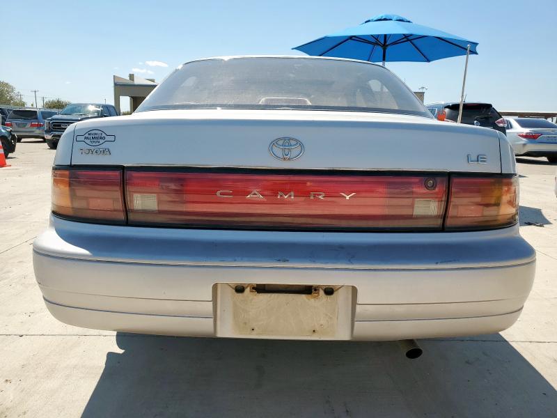 Photo 6 from auction – 1994 TOYOTA CAMRY LE with VIN 4T1SK12E9RU373329