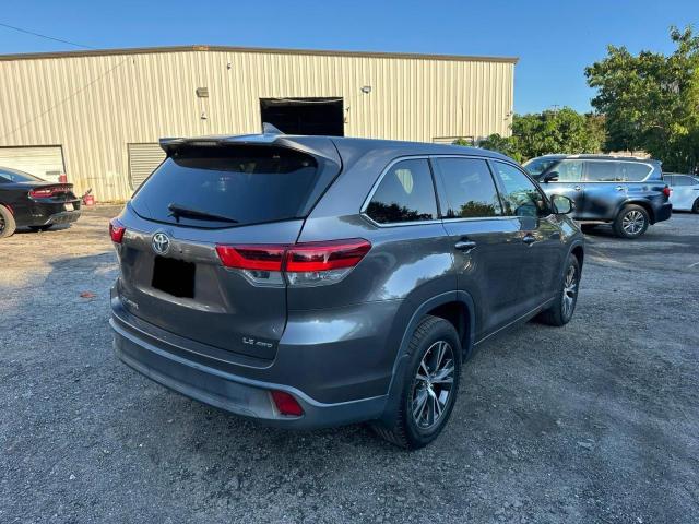 Photo 4 from auction – 2017 TOYOTA HIGHLANDER with VIN 5TDBZRFH6HS416630