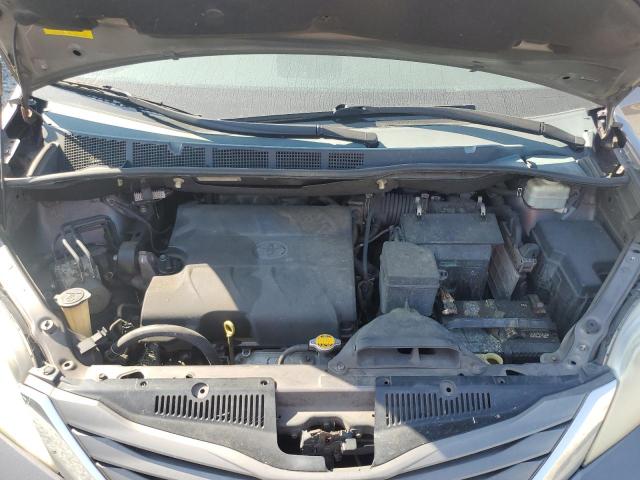 Photo 12 from auction – 2013 TOYOTA SIENNA XLE with VIN 5TDYK3DC3DS300167