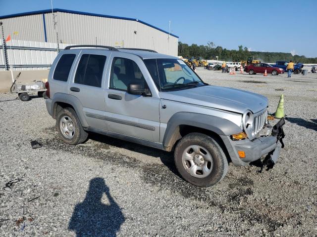 Photo 4 from auction – 2005 JEEP LIBERTY SP with VIN 1J4GK48K85W651302