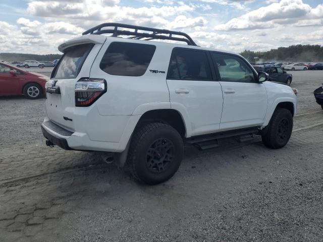 Photo 3 from auction – 2020 TOYOTA 4RUNNER SR with VIN JTEBU5JRXL5819107