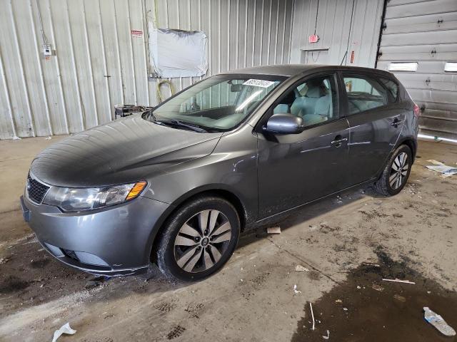 KIA FORTE EX 2013 مع رقم تعريف المركبة KNAFU5A28D5701435 - صورة من المزاد