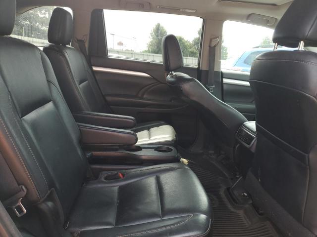 Photo 11 from auction – 2018 TOYOTA HIGHLANDER with VIN 5TDJZRFH6JS888697
