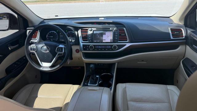 Photo 9 from auction – 2018 TOYOTA HIGHLANDER with VIN 5TDDZRFH0JS881144