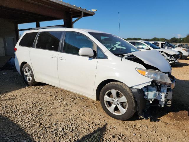 Photo 4 from auction – 2012 TOYOTA SIENNA LE with VIN 5TDKK3DC3CS180181