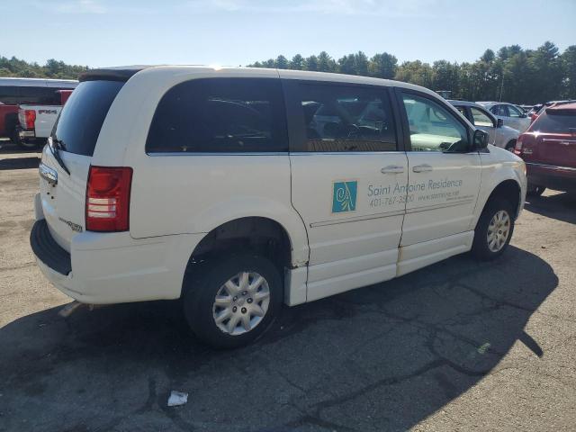 Photo 3 from auction – 2009 CHRYSLER TOWN & COU with VIN 2A8HR44E09R639433