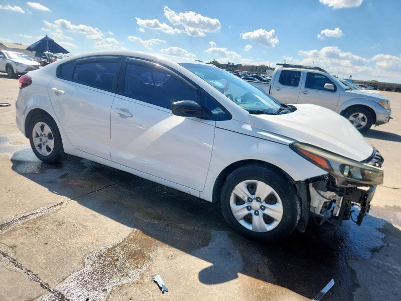 Photo 4 from auction – 2017 KIA FORTE LX with VIN 3KPFK4A72HE072585