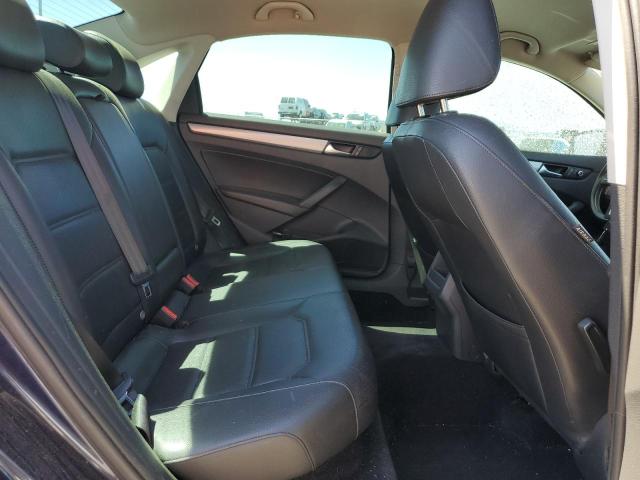 Photo 10 from auction – 2015 VOLKSWAGEN PASSAT S with VIN 1VWAT7A3XFC038983