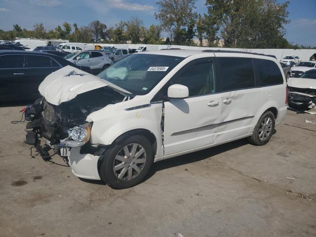 CHRYSLER TOWN & COU 2013 with VIN 2C4RC1BG2DR517603 - Photo from auction