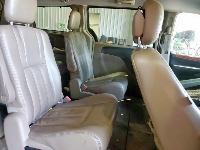 Photo 11 from auction – 2012 CHRYSLER TOWN & COU with VIN 2C4RC1CG9CR383881