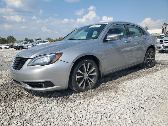 CHRYSLER 200 LIMITE 2013 with VIN 1C3CCBCG3DN585131 - Photo from auction