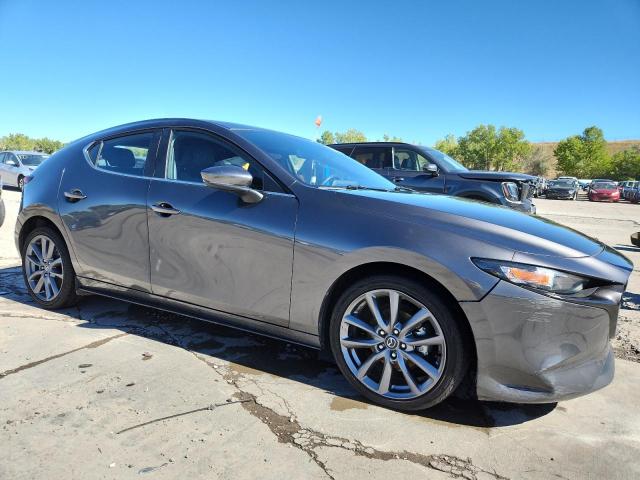 Photo 4 from auction – 2019 MAZDA 3 with VIN JM1BPAJM5K1141901