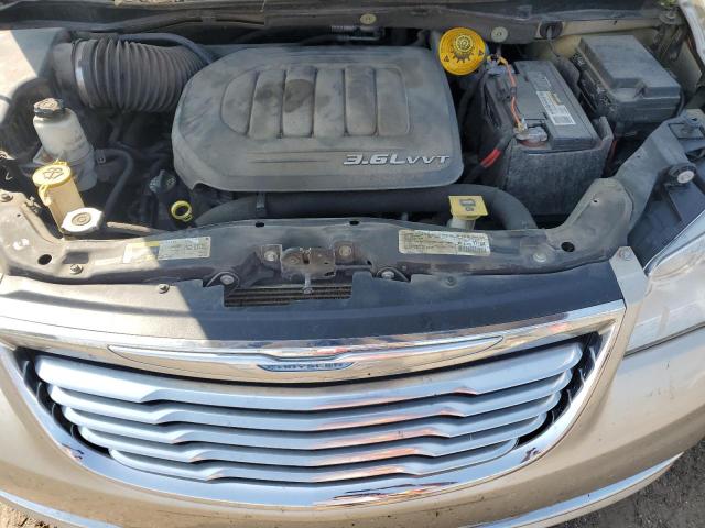 Photo 12 from auction – 2015 CHRYSLER TOWN & COU with VIN 2C4RC1CG6FR610352