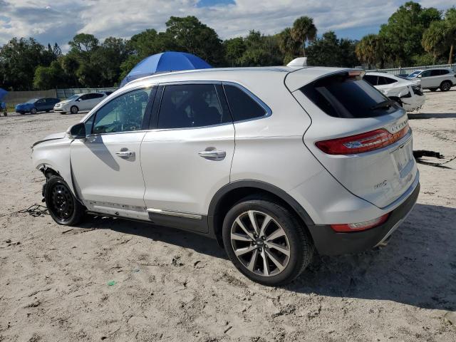 Photo 2 from auction – 2019 LINCOLN MKC RESERV with VIN 5LMCJ3C93KUL50295