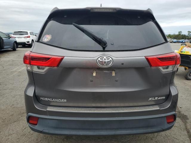 Photo 6 from auction – 2018 TOYOTA HIGHLANDER SE with VIN 5TDJZRFH0JS842282