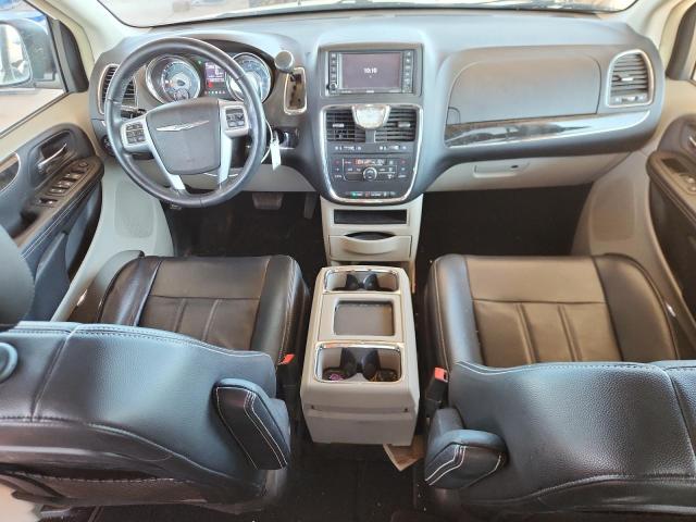 Photo 8 from auction – 2013 CHRYSLER TOWN & COU with VIN 2C4RC1BG4DR588933