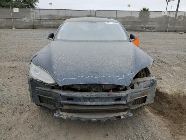 Photo 5 from auction – 2013 TESLA MODEL S with VIN 5YJSA1CN2DFP09118