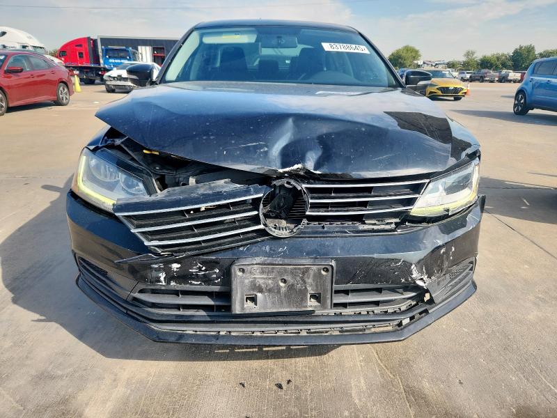 Photo 5 from auction – 2017 VOLKSWAGEN JETTA SE with VIN 3VWDB7AJ6HM401988
