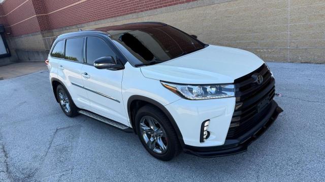TOYOTA HIGHLANDER 2018 with VIN 5TDDZRFH0JS881144 - Photo from auction
