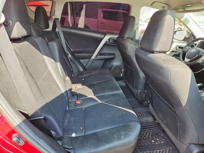 Photo 11 from auction – 2018 TOYOTA RAV4 LE with VIN 2T3ZFREV1JW451742