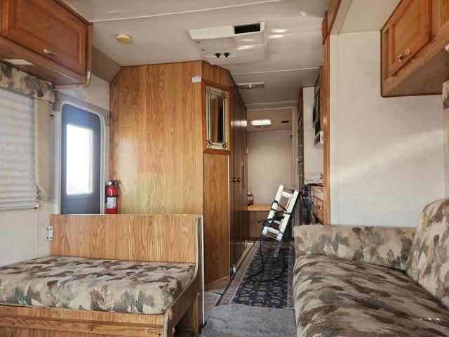 Photo 6 from auction – 2003 FORD ECONOLINE with VIN 1FDXE45S33HA01226