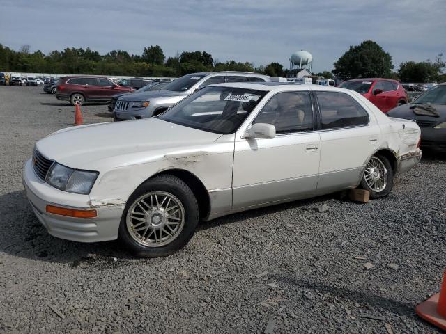 LEXUS LS 400 1996 with VIN JT8BH22F7T0062318 - Photo from auction