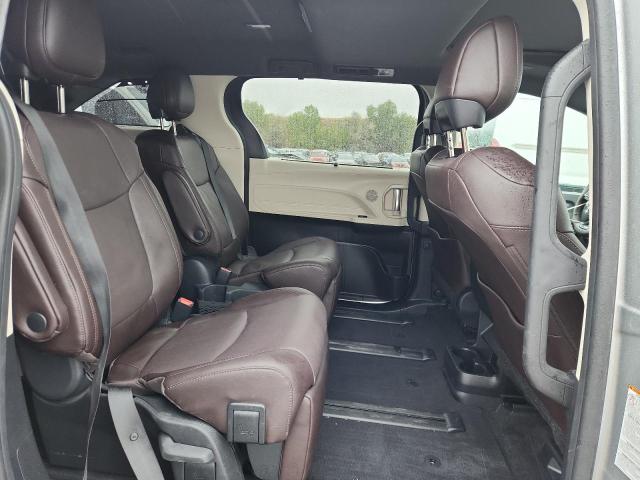 Photo 11 from auction – 2024 TOYOTA SIENNA LIM with VIN 5TDESKFC2RS112046