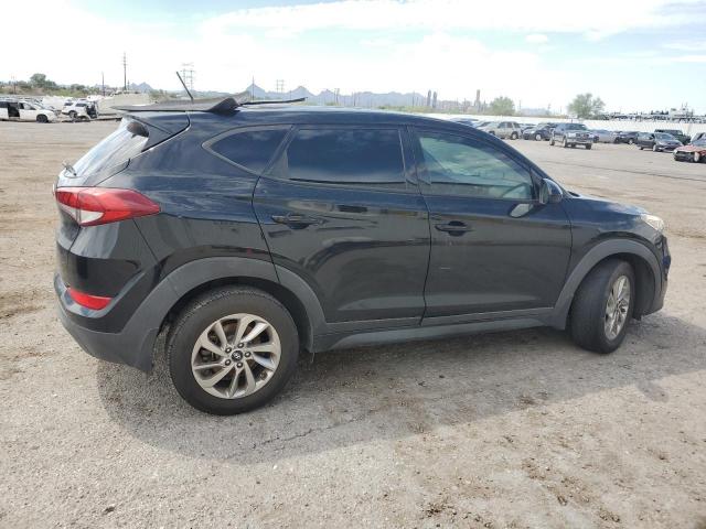 Photo 3 from auction – 2017 HYUNDAI TUCSON SE with VIN KM8J23A41HU333129