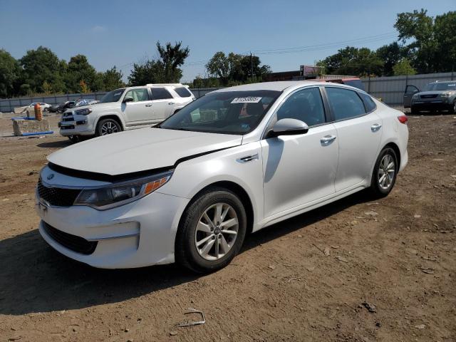 KIA OPTIMA LX 2016 مع رقم تعريف المركبة KNAGT4L36G5072088 - صورة من المزاد
