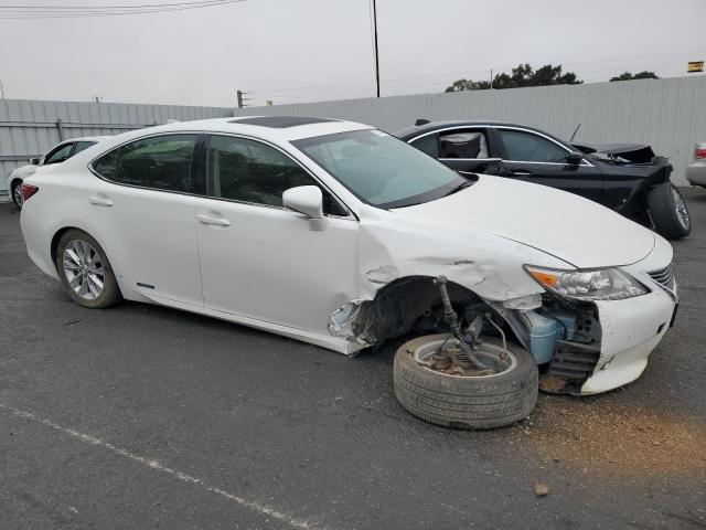 Foto 4 de la subasta – 2015 LEXUS ES 300H con VIN JTHBW1GG6F2091092