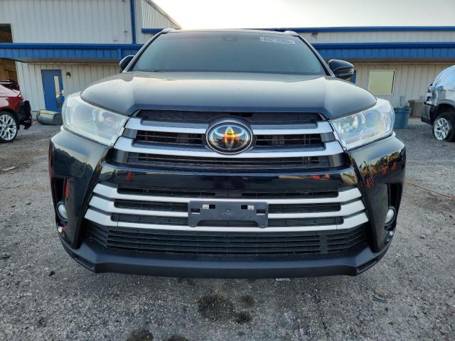 Photo 5 from auction – 2019 TOYOTA HIGHLANDER with VIN 5TDJZRFH7KS566359