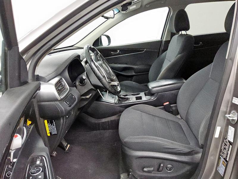 Photo 7 from auction – 2016 KIA SORENTO LX with VIN 5XYPG4A33GG066248