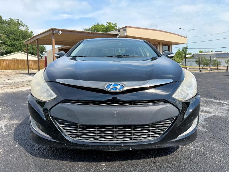 Photo 12 from auction – 2012 HYUNDAI SONATA HYB with VIN KMHEC4A48CA039340