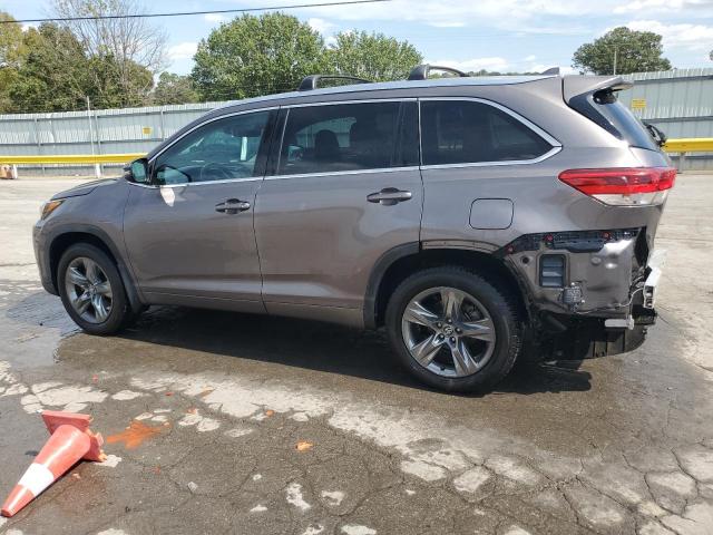 Photo 2 from auction – 2017 TOYOTA HIGHLANDER with VIN 5TDDZRFH6HS420735