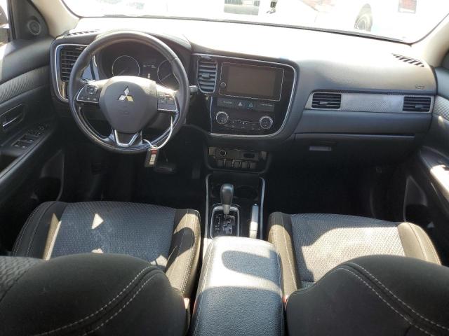 Photo 8 from auction – 2018 MITSUBISHI OUTLANDER with VIN JA4AD3A37JZ063915