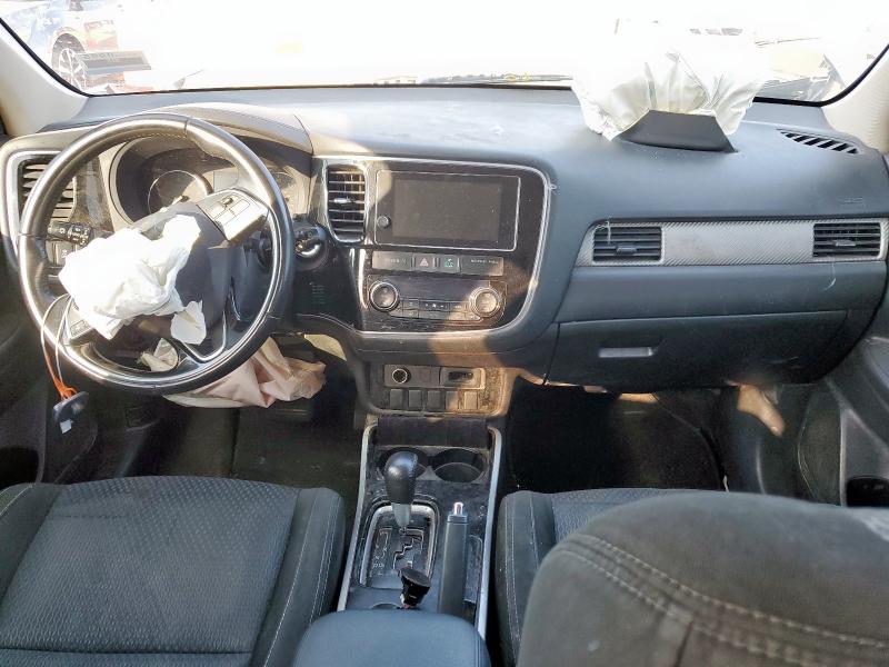 Photo 8 from auction – 2017 MITSUBISHI OUTLANDER with VIN JA4AD3A33HZ051562