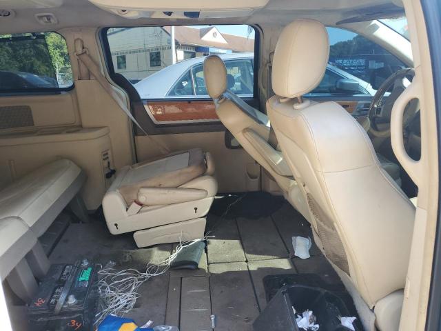 Photo 11 from auction – 2010 CHRYSLER TOWN & COU with VIN 2A4RR6DX9AR149239