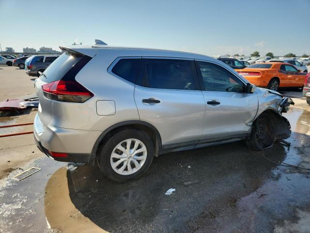Photo 3 from auction – 2019 NISSAN ROGUE S with VIN 5N1AT2MT4KC831848