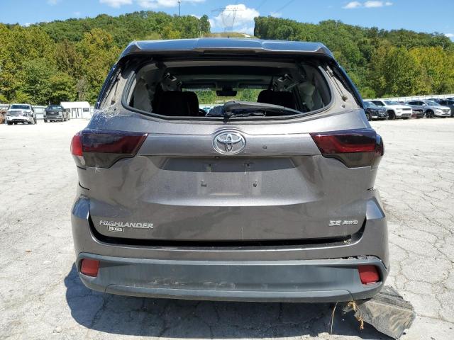 Photo 6 from auction – 2018 TOYOTA HIGHLANDER with VIN 5TDJZRFH7JS899711