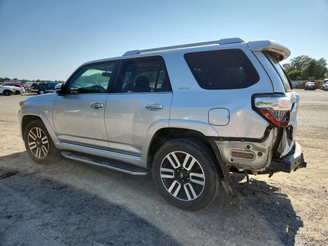 Photo 2 from auction – 2014 TOYOTA 4RUNNER SR with VIN JTEBU5JR5E5192674