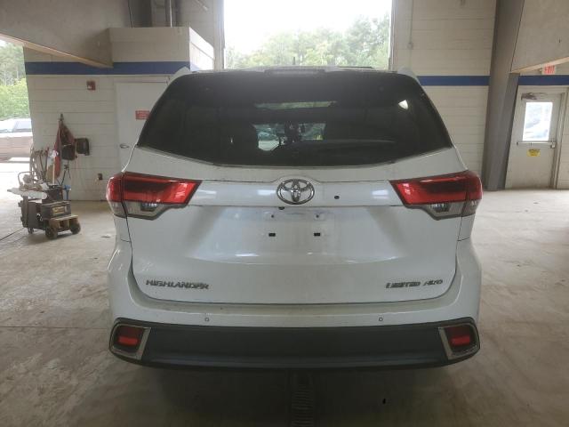 Photo 6 from auction – 2018 TOYOTA HIGHLANDER with VIN 5TDDZRFH1JS821535