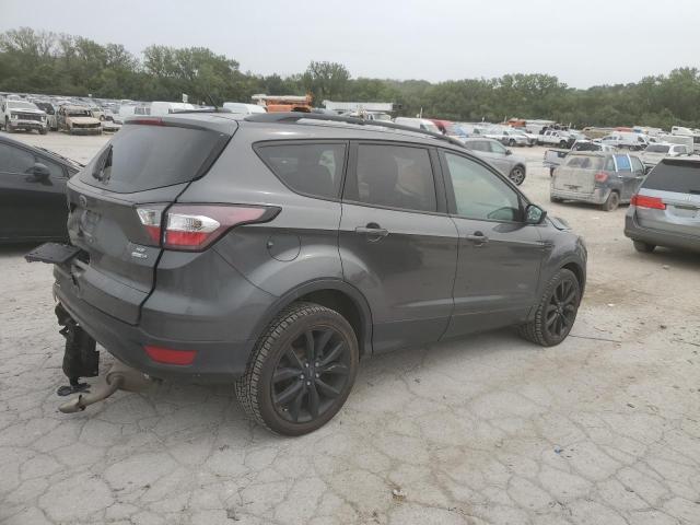 Photo 3 from auction – 2017 FORD ESCAPE SE with VIN 1FMCU9GD1HUC22965