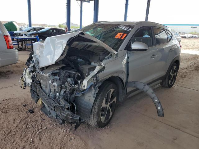 HYUNDAI TUCSON VALUE 2018 with VIN KM8J33A24JU720873 - Photo from auction