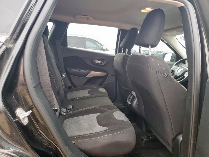 Photo 11 from auction – 2018 JEEP CHEROKEE LATITUDE with VIN 1C4PJLCB1JD572750
