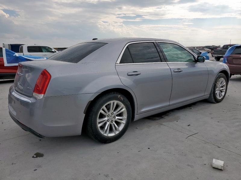 Photo 3 from auction – 2016 CHRYSLER 300 LIMITE with VIN 2C3CCAAG6GH235955