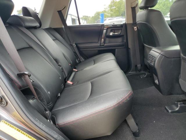 Photo 11 from auction – 2020 TOYOTA 4RUNNER SR with VIN JTEBU5JR4L5739429