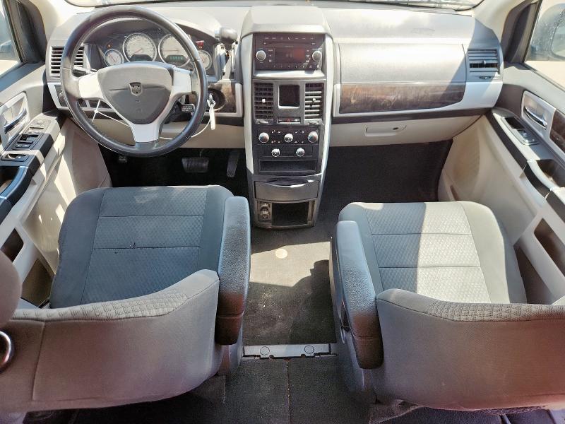 Photo 8 from auction – 2010 DODGE GRAND CARA with VIN 2D4RN5D12AR443902