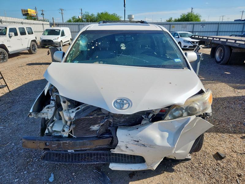 Photo 5 from auction – 2016 TOYOTA SIENNA XLE with VIN 5TDYK3DC5GS742176