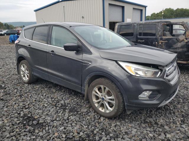 Photo 4 from auction – 2017 FORD ESCAPE SE with VIN 1FMCU9GD4HUD02518